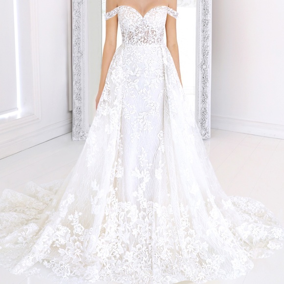 Bridal gown